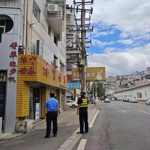 闻“风”而动筑防线   未雨绸缪防台风 --县城管大队开展防汛防台风工作