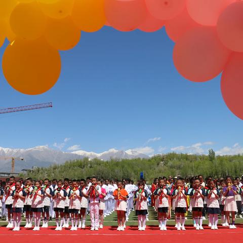 小小石榴籽  与爱同行