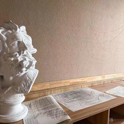 黑白格调 光影世界——文小黑白素描社团掠影