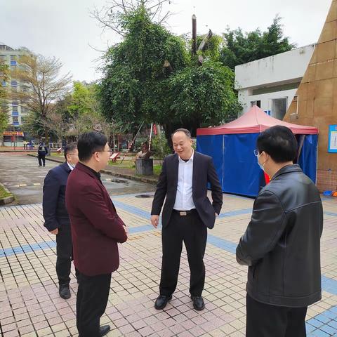 博罗县教育局领导和挂钩股室到县城学校检查和指导开学工作