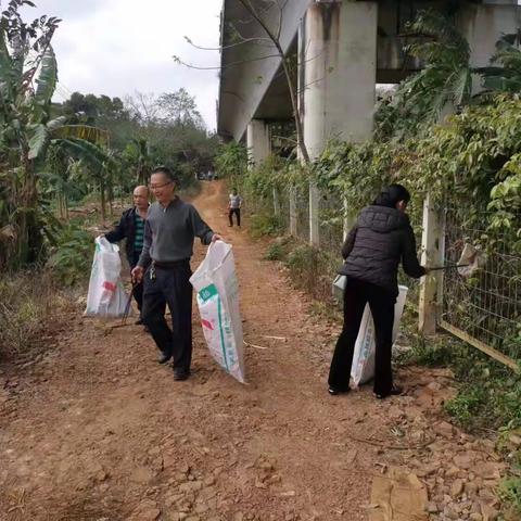 东路镇开展环岛高铁和高速公路沿线水体排查整治工作