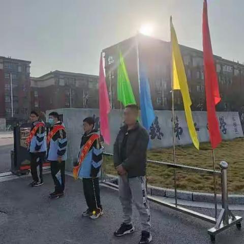 家校相伴共促成长，用心携手静待花开——睢宁县第二中学（东校区）家长会