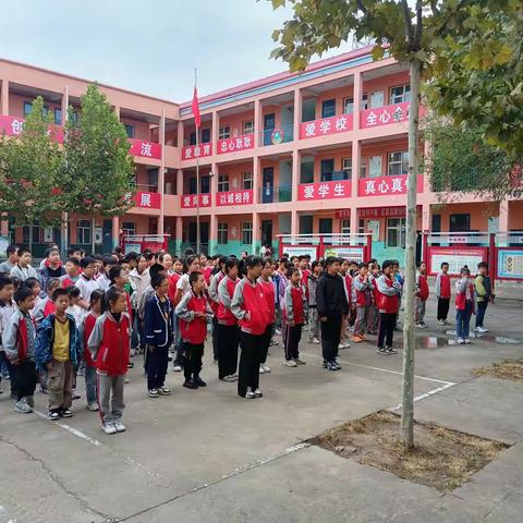 勠力同心 “绳”采飞扬 —裴介墙下小学第五届拔河比赛