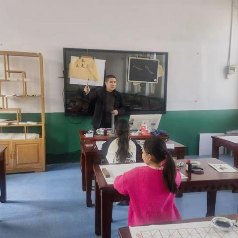 双减“伴”学， 快乐成长——大马各庄小学双减工作汇报