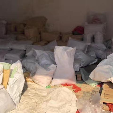 雷霆出击！儋州某仓违规储存违禁塑料制品被查处