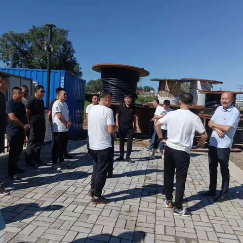 市房屋征收中心联合铁锋区征收办共同开展“深入征收现场解难题”固定党日活动