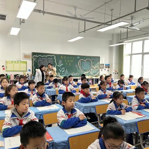 开学视导启新篇 ﻿ 奋楫扬帆新征程—区教体文旅部到长河小学东七校区进行开学视导工作