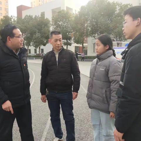 湍东初中安全教育家长会暨防踩踏消防安全活动纪实