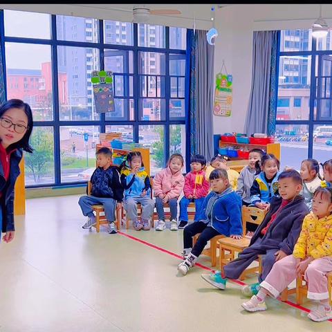 “快乐生活 健康成长”——梓湖鑫苑幼儿园中一班十月份月美篇