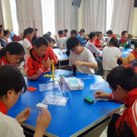 在体验中润心  在反思中成长 ——江川区“星云杯”小学心理健康课堂教学竞赛纪实