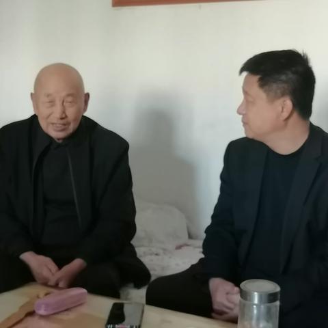 花开迎重阳 慰问送祝福 ——文轩教育集团昌润路校区慰问退休教师记