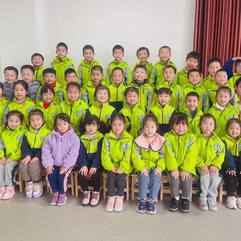 「四月春晓，落入美好🌿」——金典小海豚幼儿园大一班美篇