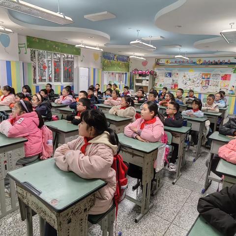 人在草木间：四年级1班主题班会