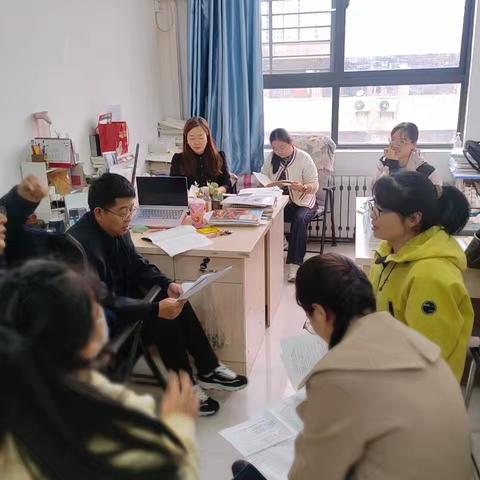 深度分析月考试卷，优化课堂教学策略 ——高二语文备课组活动