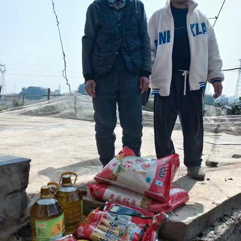 港边村慰问活动：基层关怀暖人心，助力乡村振兴