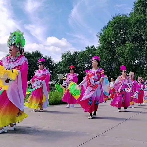 长青乡海格村新时代文明实践站——【移风易俗新风尚，舞动传统之美海格村秧歌汇演纪实】