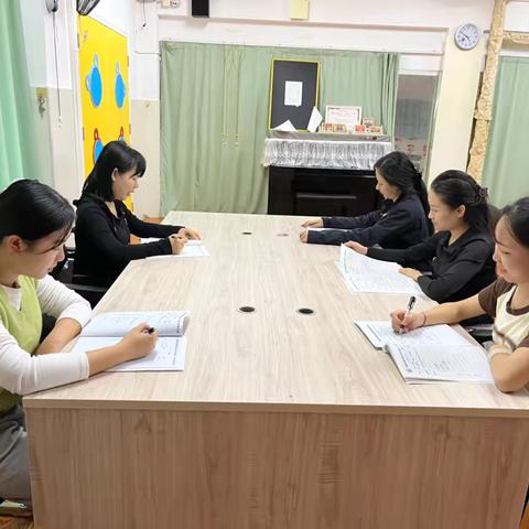 2024.11.22第十二周大班组第一副班教研活动自主游戏中关于游戏回顾开展策略探究