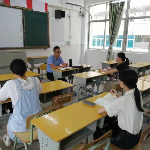 教研指导促成长，名师引领明方向——记2024年茂名市直属学校新任教师培训第八天