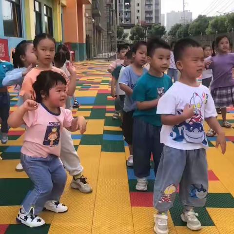 🌈小天使幼儿园中班第一周精彩回顾🌈