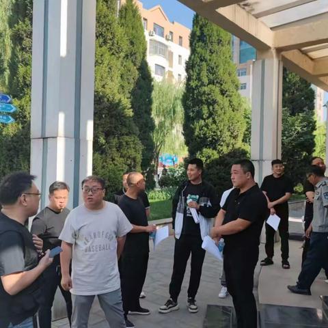 园林中心组织6月份公园广场管理考核评比