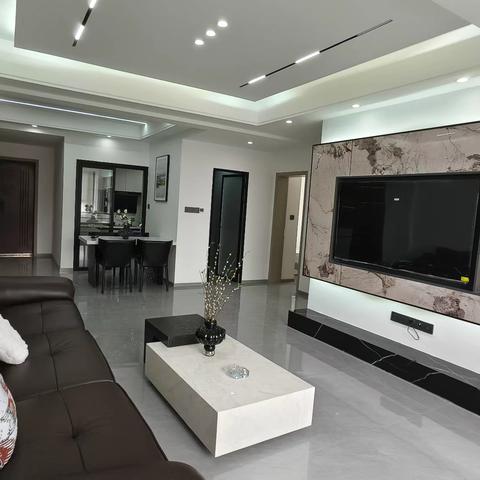 ❤️❤️新东方公寓22楼3/2/2产权89平实际110平全新精装修53.8万，密码锁老证67176-68566