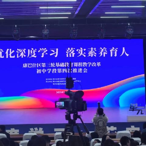 生逢盛世当不负盛世， 生逢其时当奋斗其时。