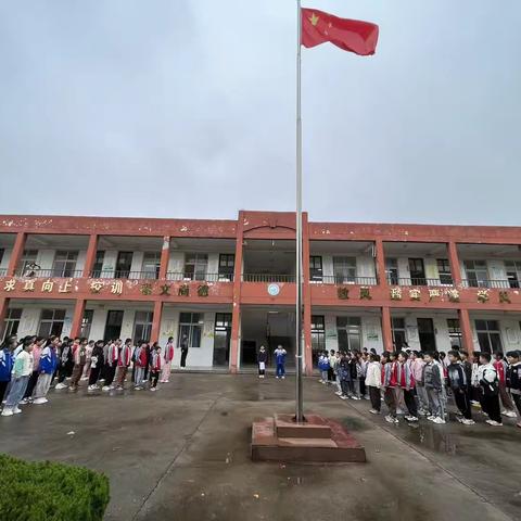 张湾镇和平小学“缅怀先烈先烈 传承革命精神”清明节主题教育活动