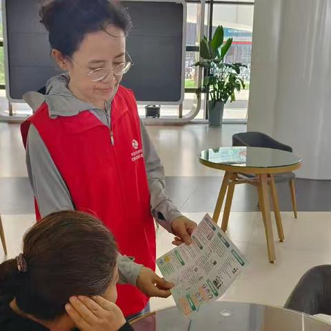 英雄中路街道蔡家巷社区开展“珍爱生命，远离毒品”宣传工作