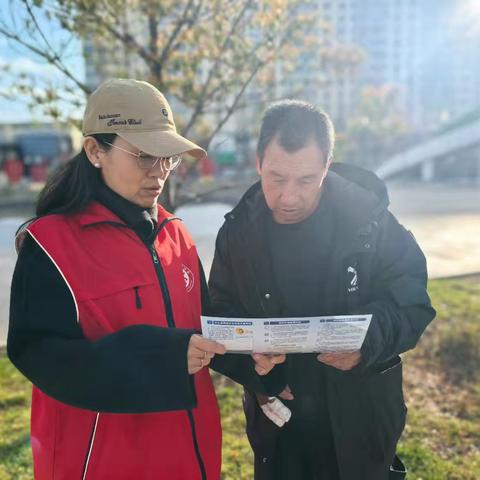 英雄中路街道蔡家巷社区开展“筑牢网络防线 守护信息安全”宣传活动