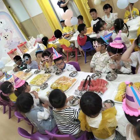 爱贝儿幼儿园3月、4月份幼儿园集体生日会