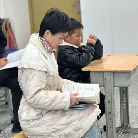 初冬时节寒意袭，教学指导暖人心——北阳镇卧羊湾中心小学听评课活动
