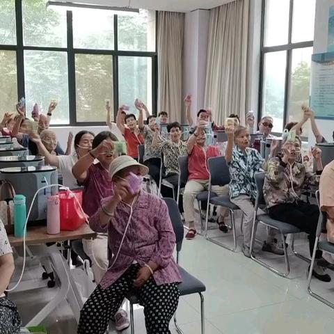 灞桥区席王街道万象湾社区养老服务站祝大家中秋节快乐