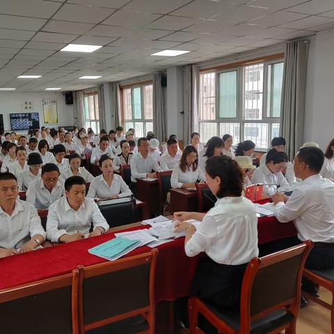 新建小学召开预防未成年人违法犯罪工作会议暨师德师风专项整治工作安排部署会