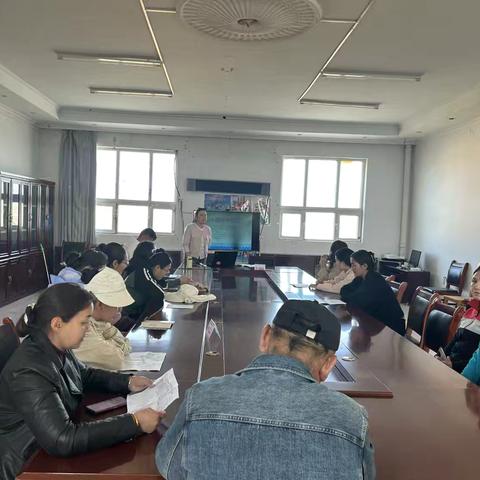 播种希望语言，迎接丰收成果———塔城市国家通用语言文字送课下乡活动