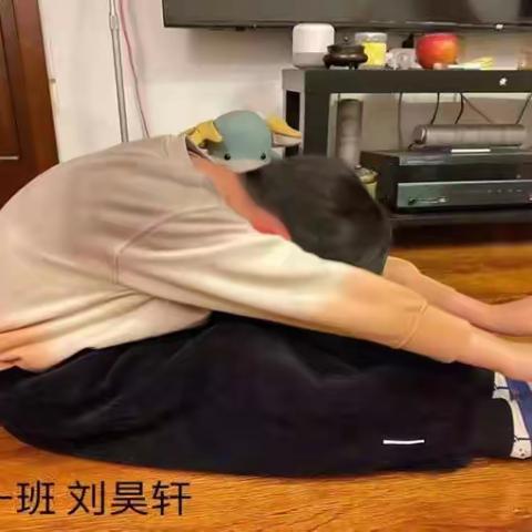 阳光体育促成长，运动健康伴我行