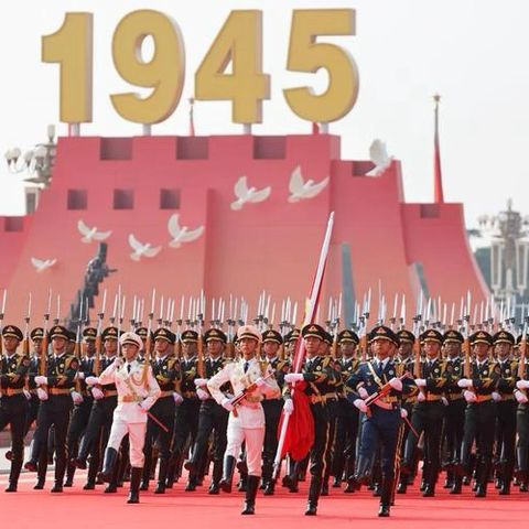 勿忘胜利八十载，秋日扬帆向未来——暨咸水沽第二中学2025年秋季开学首日礼