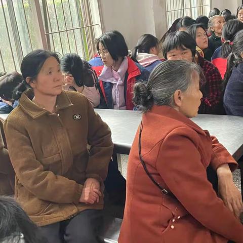 心向阳光，青春绽放——月溪镇中学召开男女生家长会