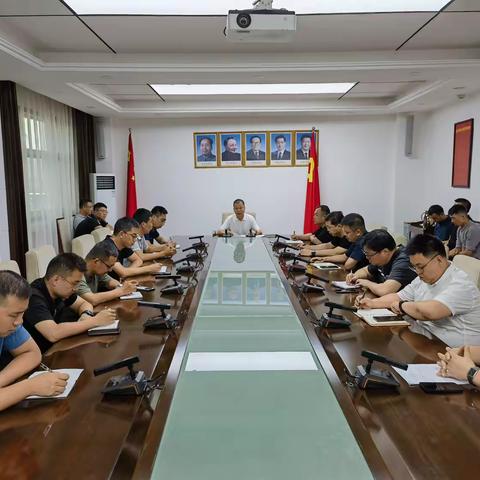 邯山区政府办组织学习贯彻区委十届八次全会精神