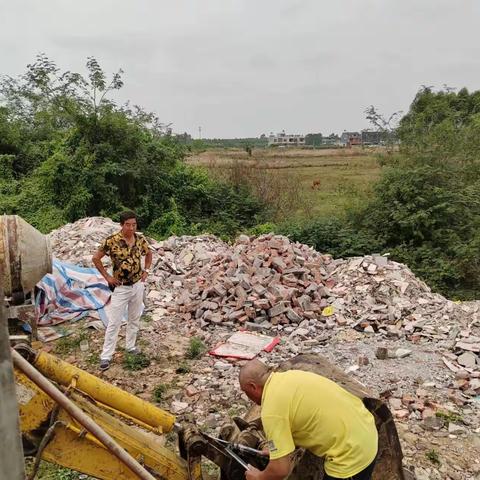 多琏村开展乡村振兴攻坚日暨主题党日活动