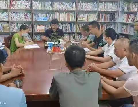 多琏村委会组织党支部全体党员开展主题党日活动学习