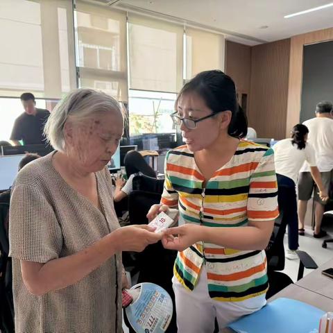 铁路玉函社区开展关爱高龄及困难人群慈善特别活动，用实际行动宣传慈善和救助理念