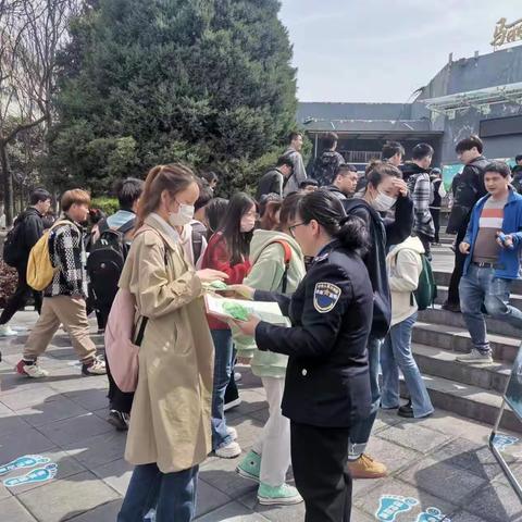 “世界水日”、“中国水周”系列宣传活动走进校园