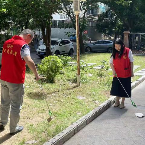 九龙城社区开展“护河爱水 清洁家园”志愿服务活动