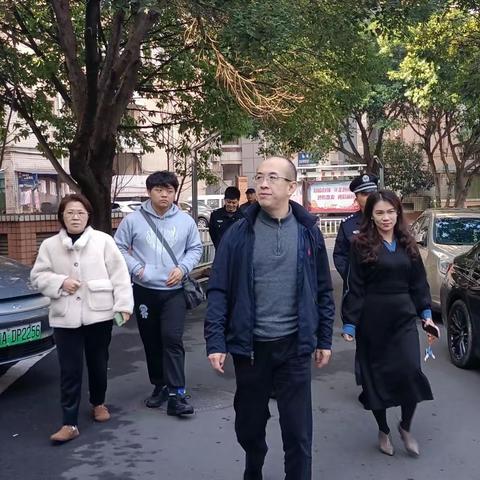 市房管局开展“美丽家园”专项行动检查工作（三）