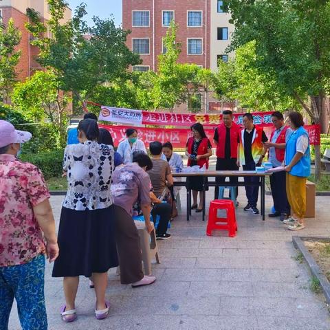 网格直通车【爱心义诊进小区 服务居民零距离】——盛泉社区盛世名门小区开展免费健康查体服务活动