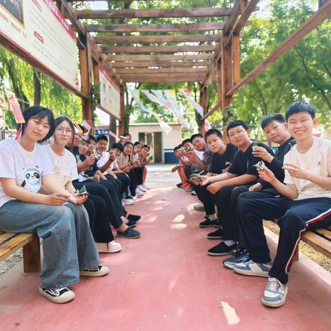 粽香盈校园，感恩伴成长——杜林镇小滩小学端午节暨毕业季主题活动纪实