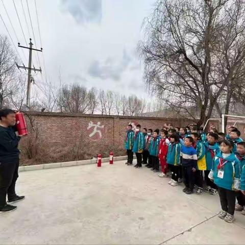 消防安全   牢记于心———三十铺小学消防演练实录