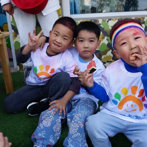 沙河卡酷七色光幼儿园“多彩童年，为爱开跑”趣味亲子运动会