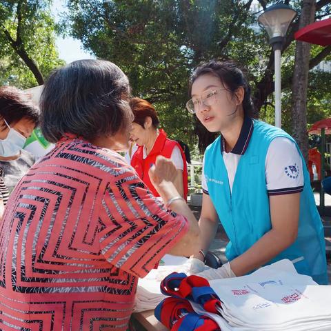 【东湖快检室】开展食品安全进社区活动