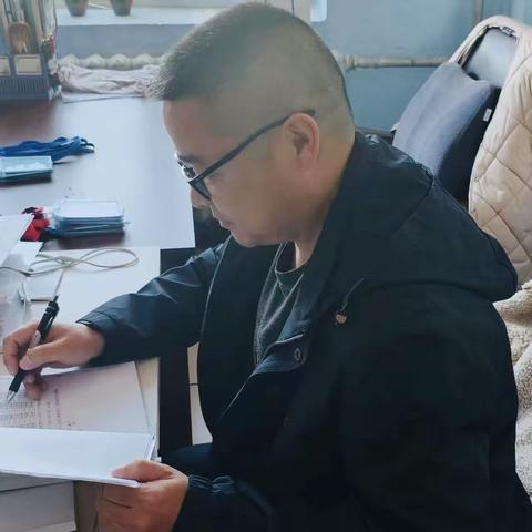 “四有”好老师优秀事迹｜默默无闻 一心向教